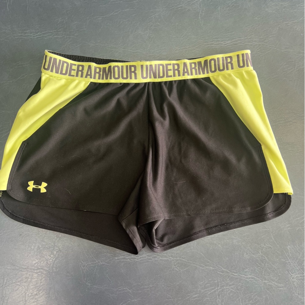 Under Armour Black and Yellow Athletic Shorts Lightweight Performance